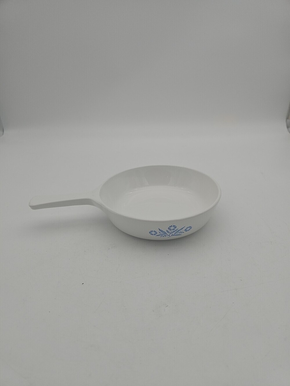 VTG CorningWare Blue Cornflower P-83-B 6.5" Menuette skillet pan.  Excellent Con